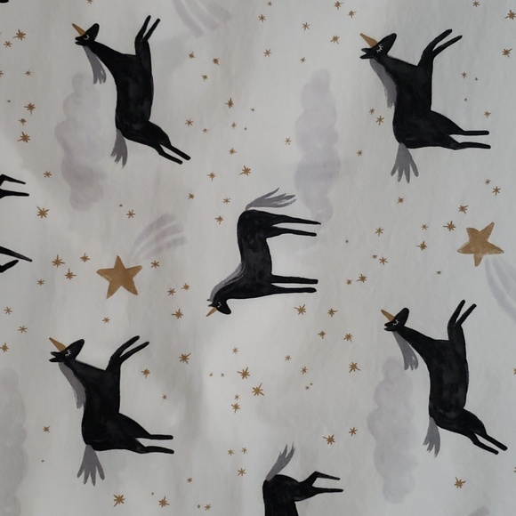 Pottery Barn Kids Modern Baby Crib/Toddler Sheet - Picture 3 of 5